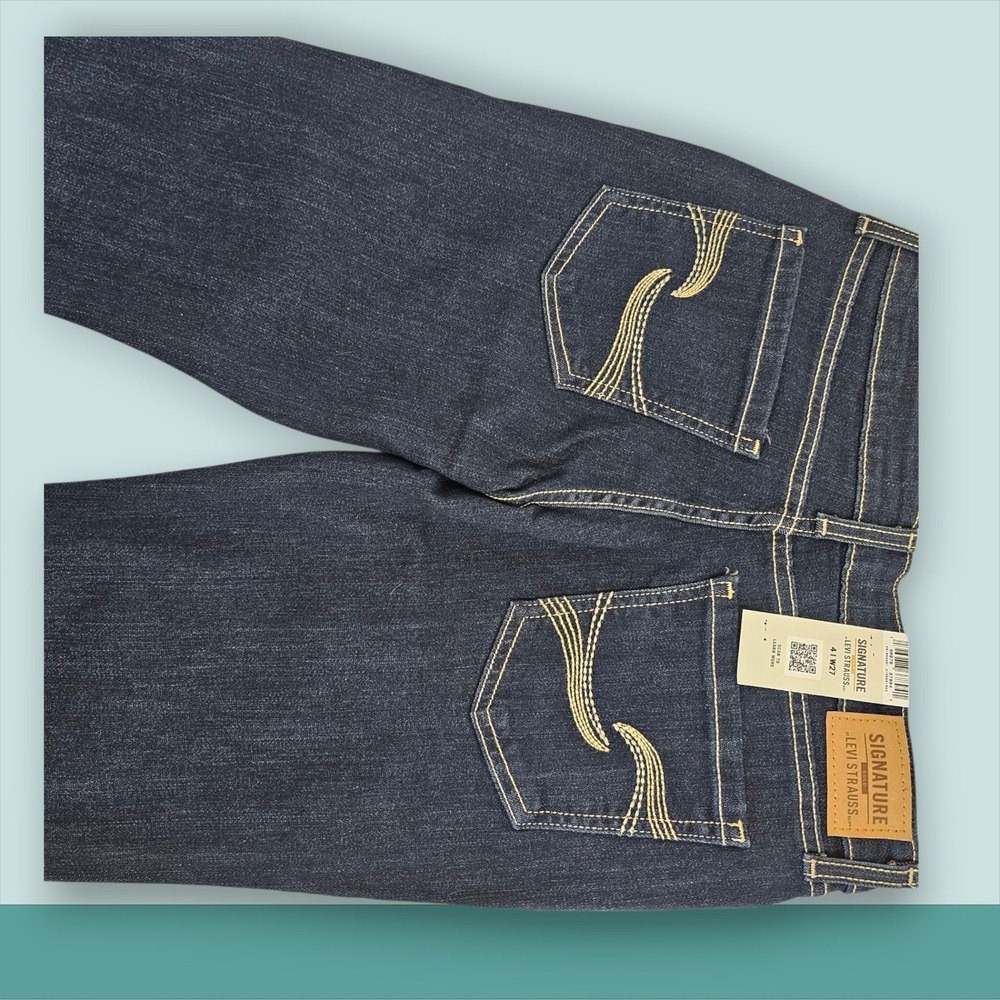 NWT Signature by Levi Strauss Gold Label True Bootcut Jeans Size 4 W27 - Picture 3 of 7